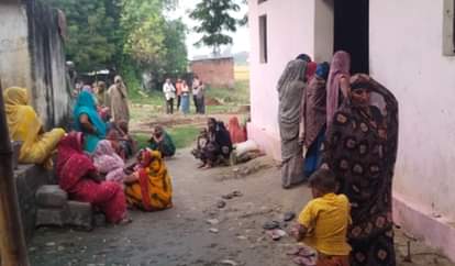 A mountain of sorrow fell on the families due to the death of earning youth.