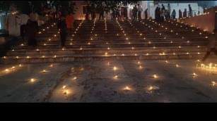 Makhouda Dham was illuminated on the occasion of Dev Deepawali