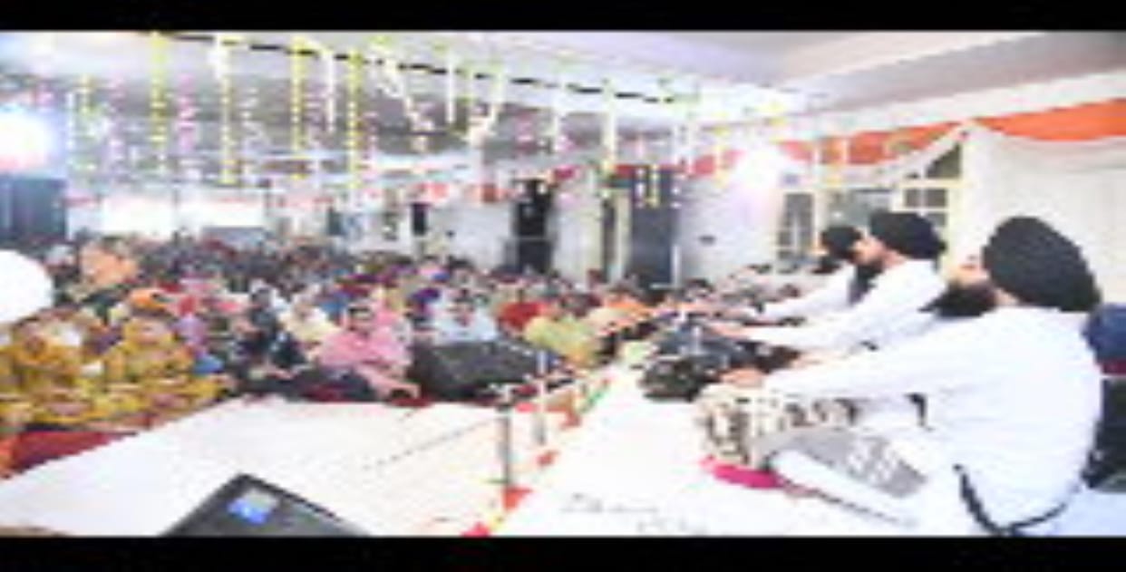 The Akhand Path was offered and the Guru's unbroken langar was served.