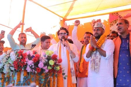 Tejashwi is not a member of the family, how can he be related to the people of Bihar: Anurag