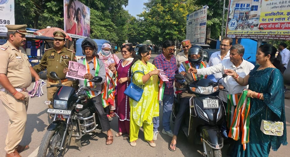 Respect for drivers who spread the message of safe travel by wearing helmets