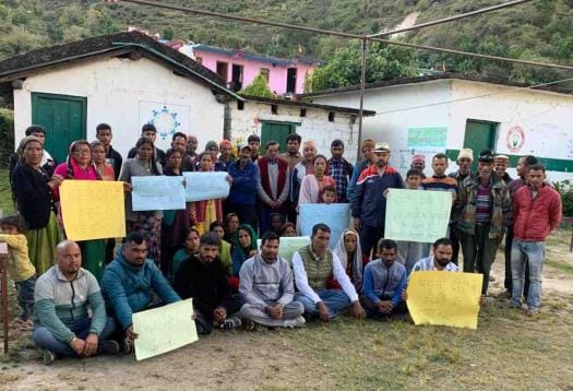 Dharna held demanding disclosure of Basanti Devi's murder