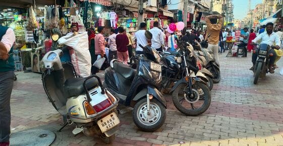 Vehicles on the road, parking arrangements are out of order