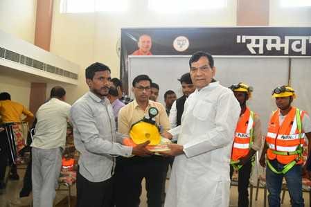 The special role of electricity workers in development