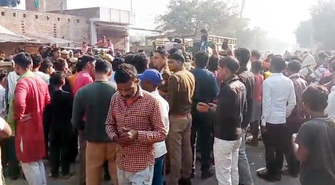 The state highway was blocked for nine hours after the couple died in an accident.