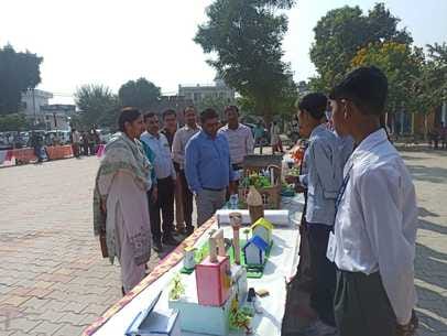 Hrithik of Aarohi School won the exhibition.