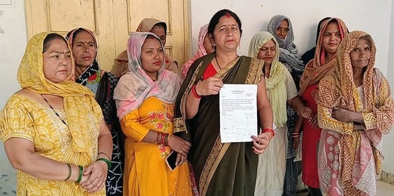 A memorandum was submitted to the Tehsildar in protest against the installation of the tower.