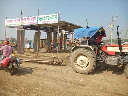 The Dadri fair has been delayed, with no lights, no roads, and no water supply.