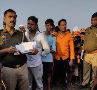 A young man drowned in a pond while fishing and died.
