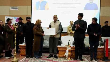 Leh, LG Kavinder Gupta, Loan Letter Distribute