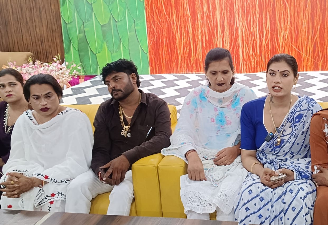 The transgender community will showcase the harmony of Hindu-Muslim unity.