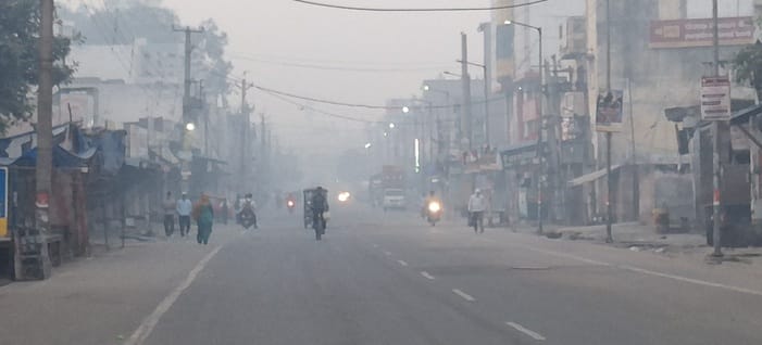 Due to snowfall in the mountains, the air in the city became poisonous again...AQI 320@
