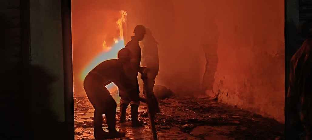 Fire breaks out in mattress and plywood seller's shop