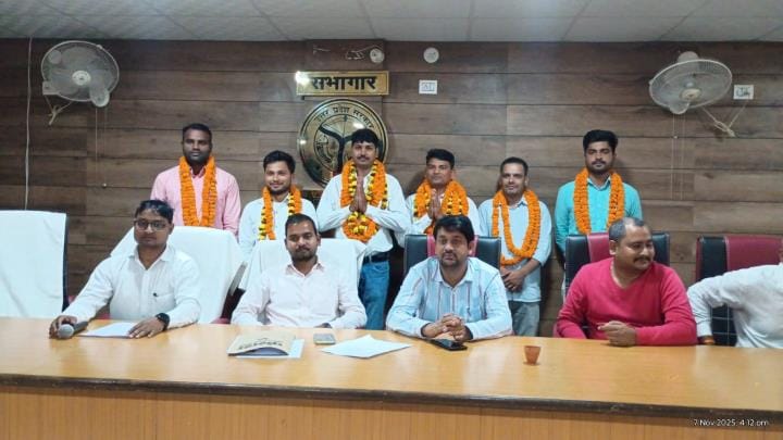 Vishwaprakash was elected president and Raju was elected minister.