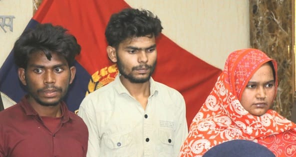 The wife fed her husband six sleeping pills, strangled him, and with the help of her lover threw him alive into the Ganges Canal.