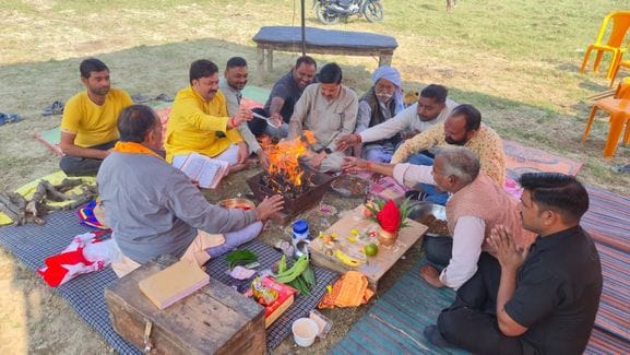 Madhav Kisan Mela begins with flag hoisting, havan-puja