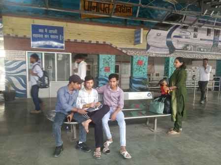 Mau Special Fair Festival was delayed by nine and a quarter hours
