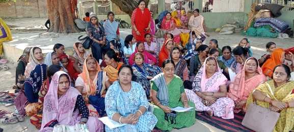 After talks with the CMO, Asha workers postponed their strike for three days.