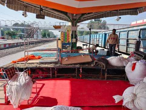 Vande Bharat in Shahjahanpur too... Travel faster from today