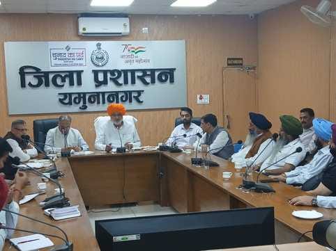 Discussion on celebrating Martyrs' Day