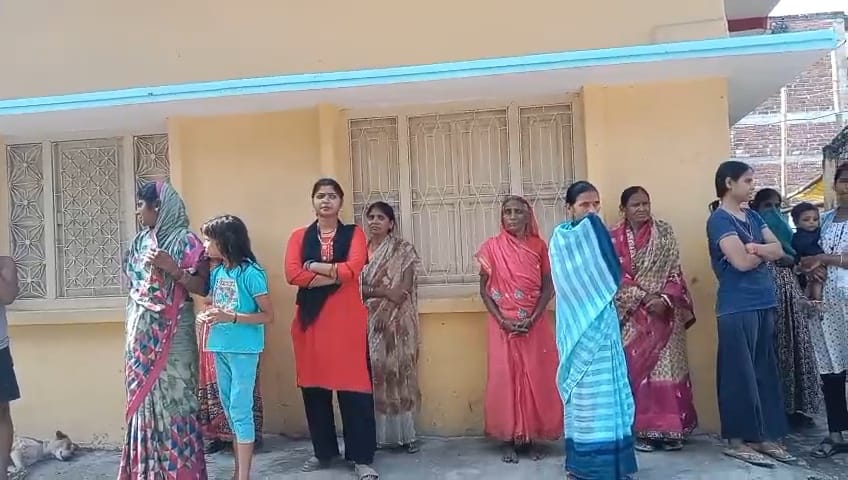 Nalanda news Bodies of husband and wife found in suspicious condition inside their house in Nalanda