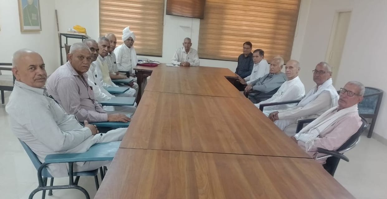 Police Employees Association demanded implementation of old pension