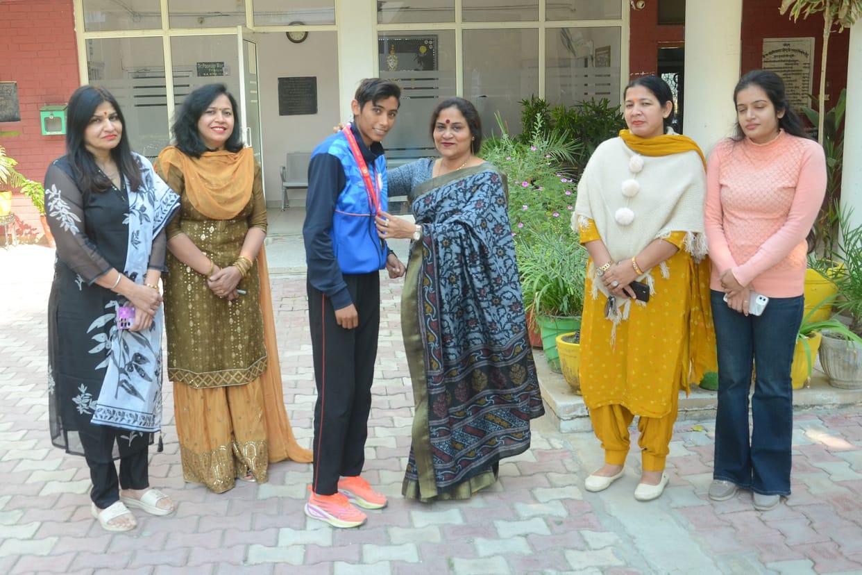 Garima brought laurels to the district by winning the gold medal.