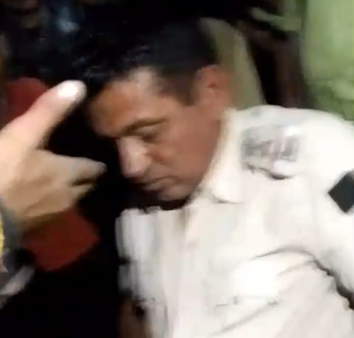 Bettiah bihar news Inspector accused of abusing while under influence of alcohol today news