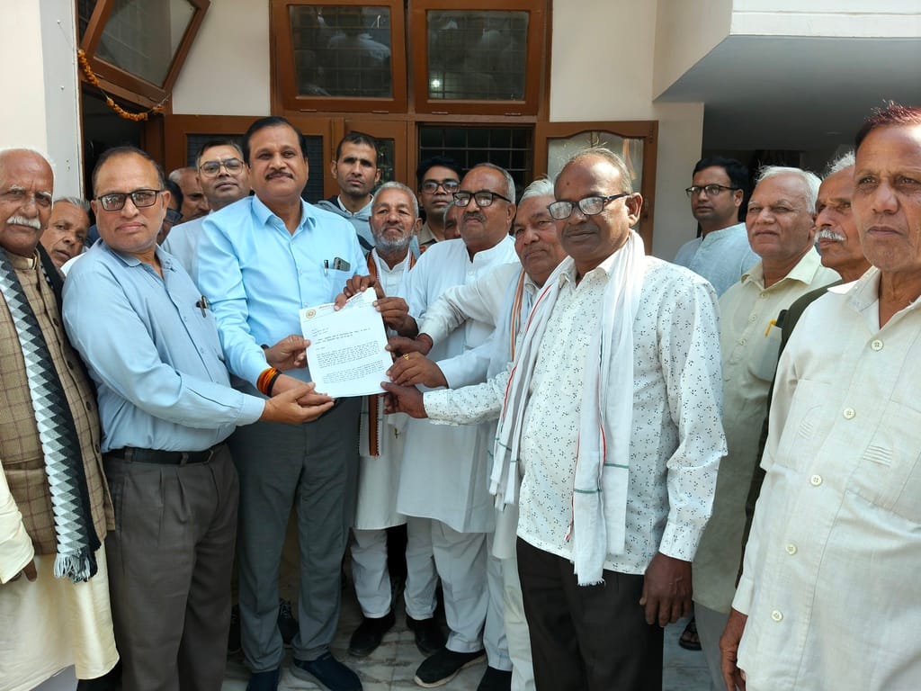 Meghwal Committee submitted a memorandum to the MLA