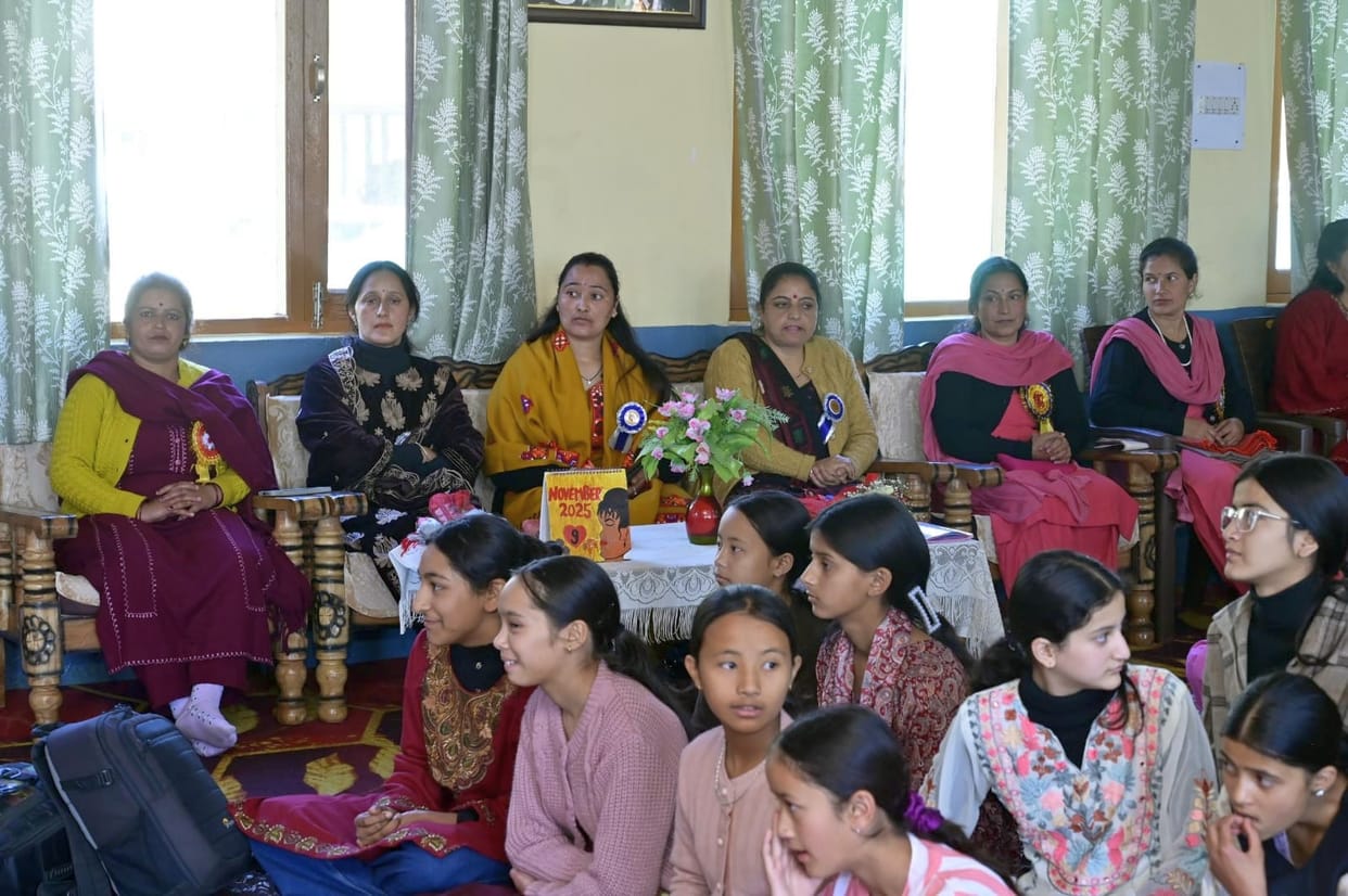 Women pledge to work for the welfare of the world