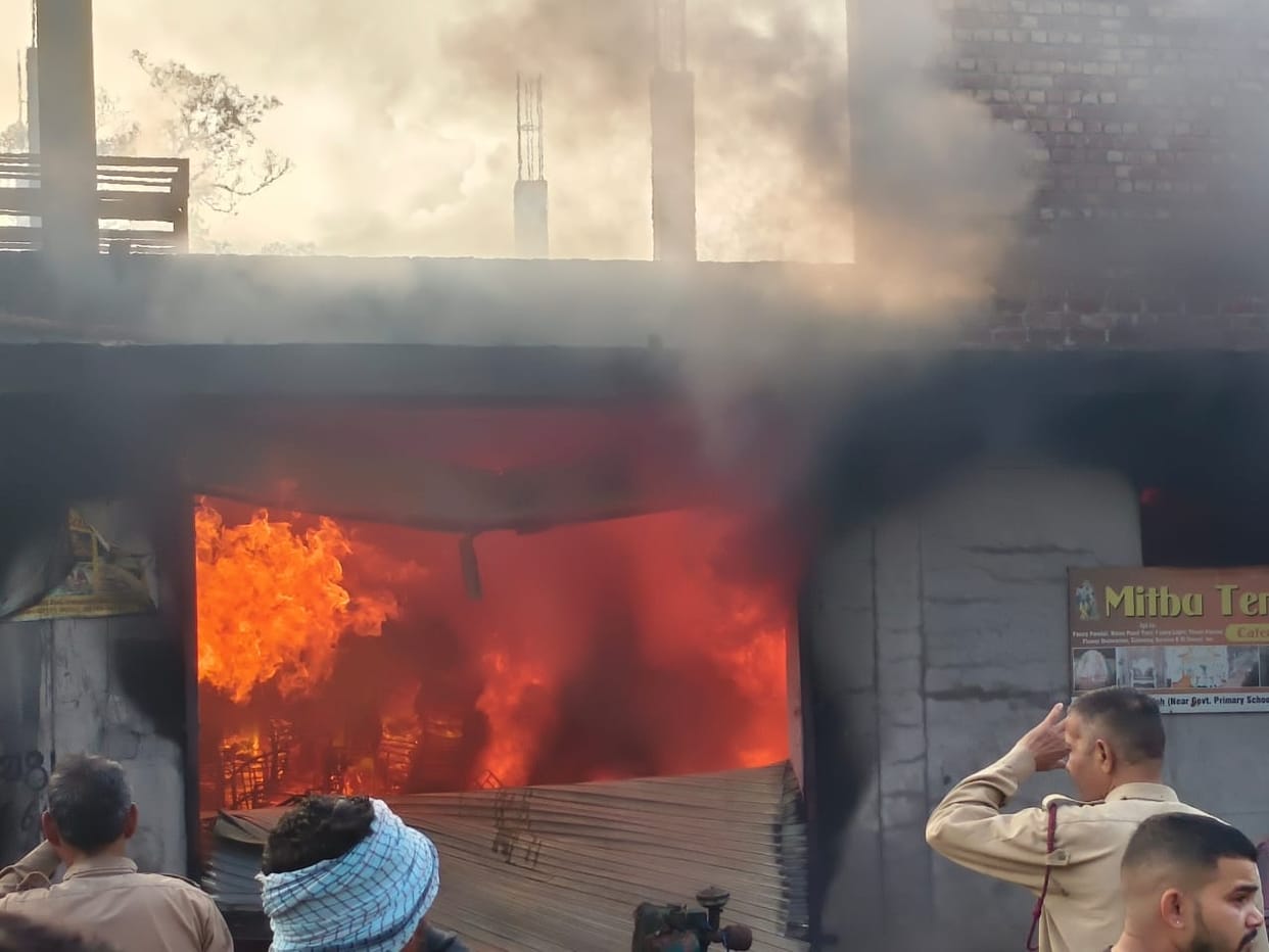Fire breaks out in tent house in Fakloh, goods reduced to ashes