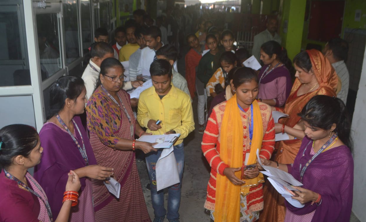 With enthusiasm and hope, 1,038 took the Atul Maheshwari Scholarship exam.