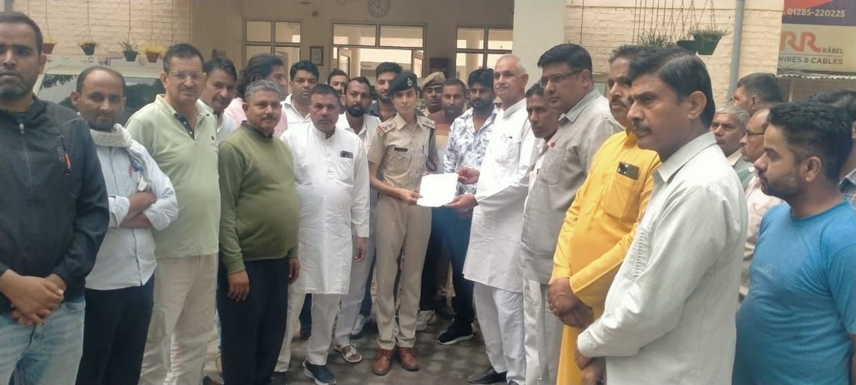 Two parties clashed over the possession of the plot, complaint lodged with the police