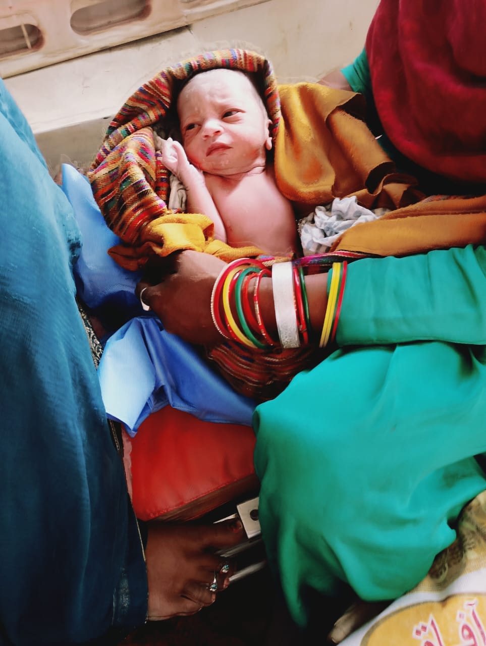 Ambulance turns into maternity home, successful delivery takes place on the way to hospital