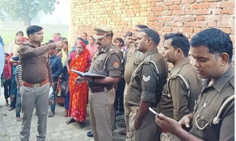 Siddharthnagar News : Body of woman found hanging from well