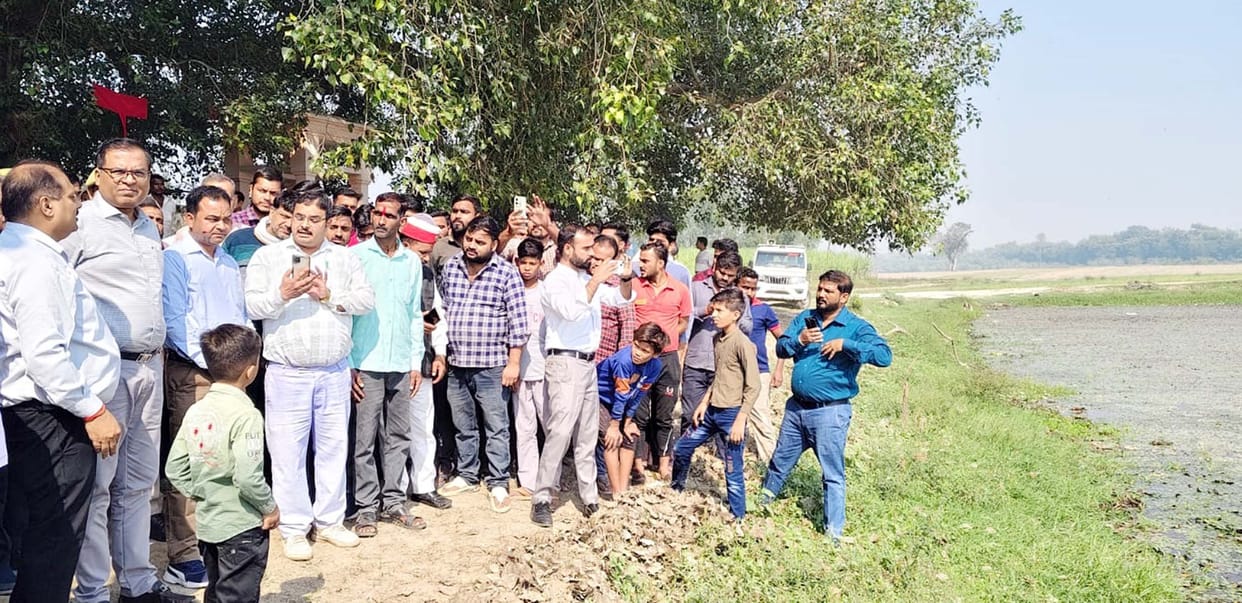 Those occupying Sagar Lake should remove the encroachment themselves or else action will be taken.