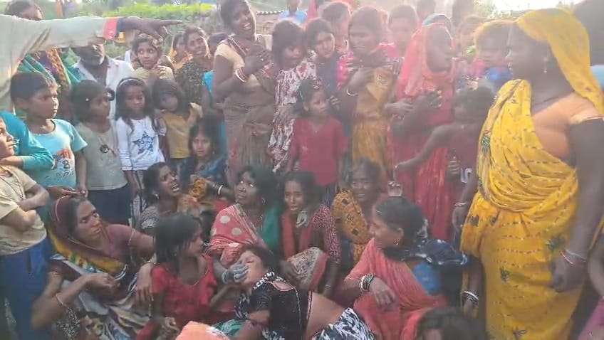 Nalanda news Couple dies of electrocution while working on field in Nalanda