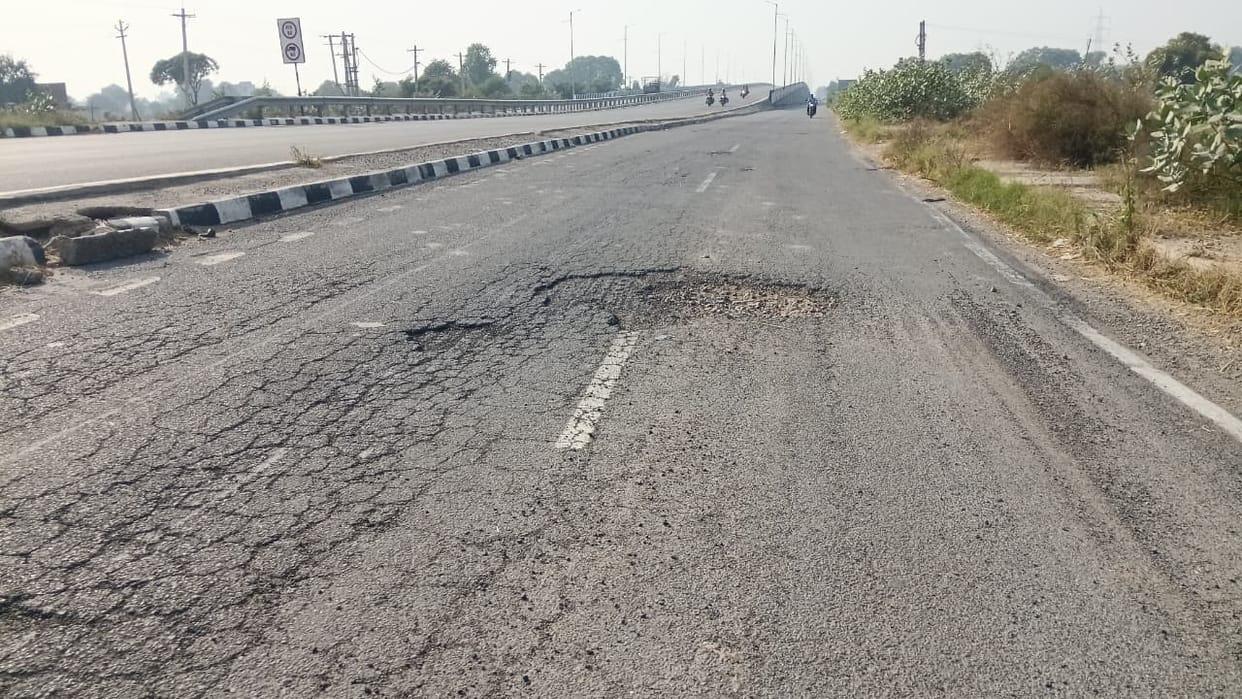 Lack of caution on National Highway 9 led to an accident