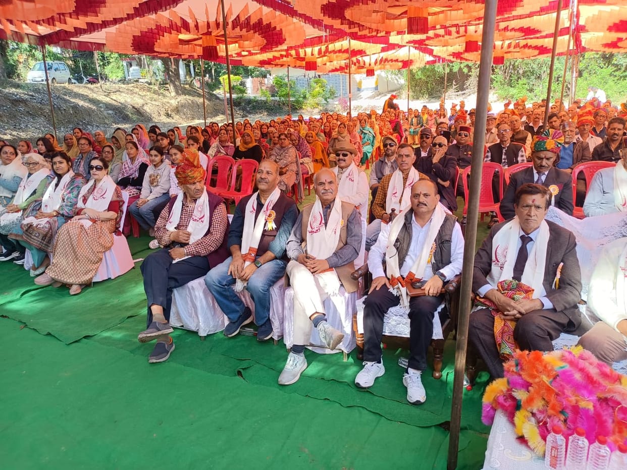 A voice was raised from Maharana Pratap Maidan Tiara, demanding reservation on economic basis, not caste.