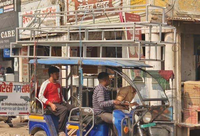 Danger: Passenger-registered e-rickshaws become cargo loaders