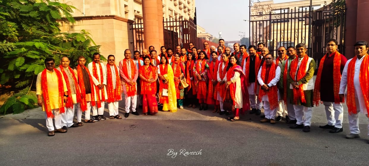 Advocates of Advocate Milan performed Darshan-Pujan at Naimishdham
