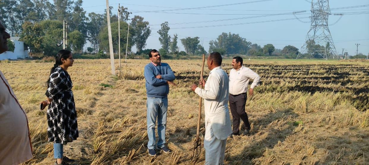 Stubble burning at 32 places in the district, 50 thousand rupees fine collected from ten farmers