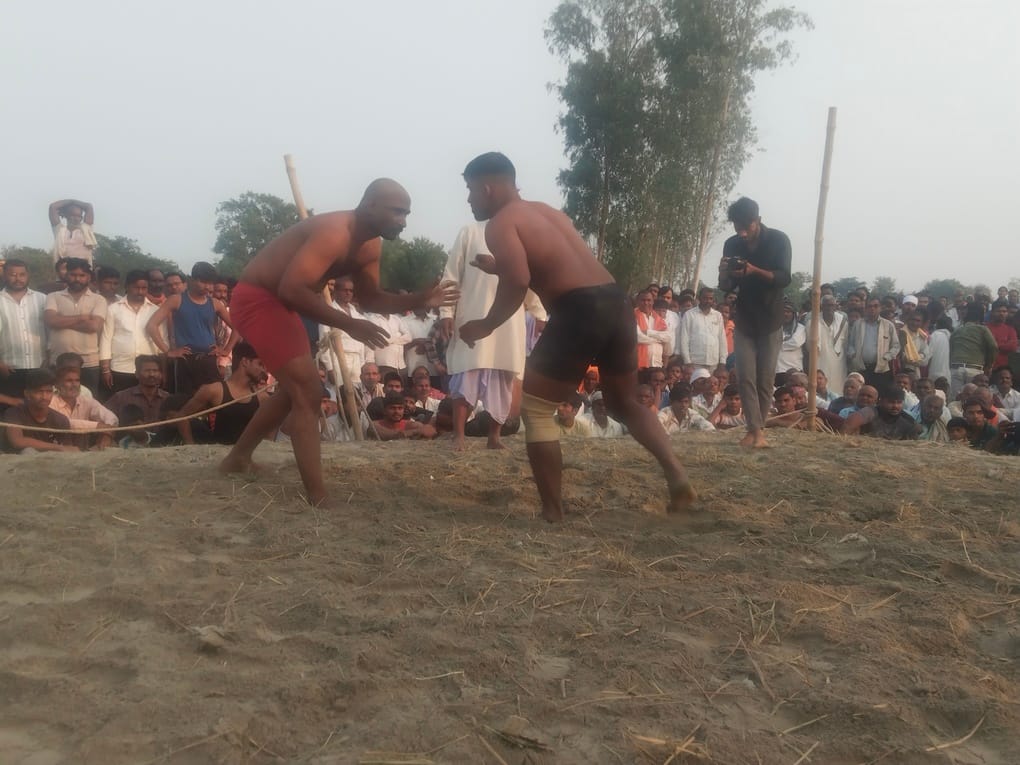 Sonu thrashed Jitendra