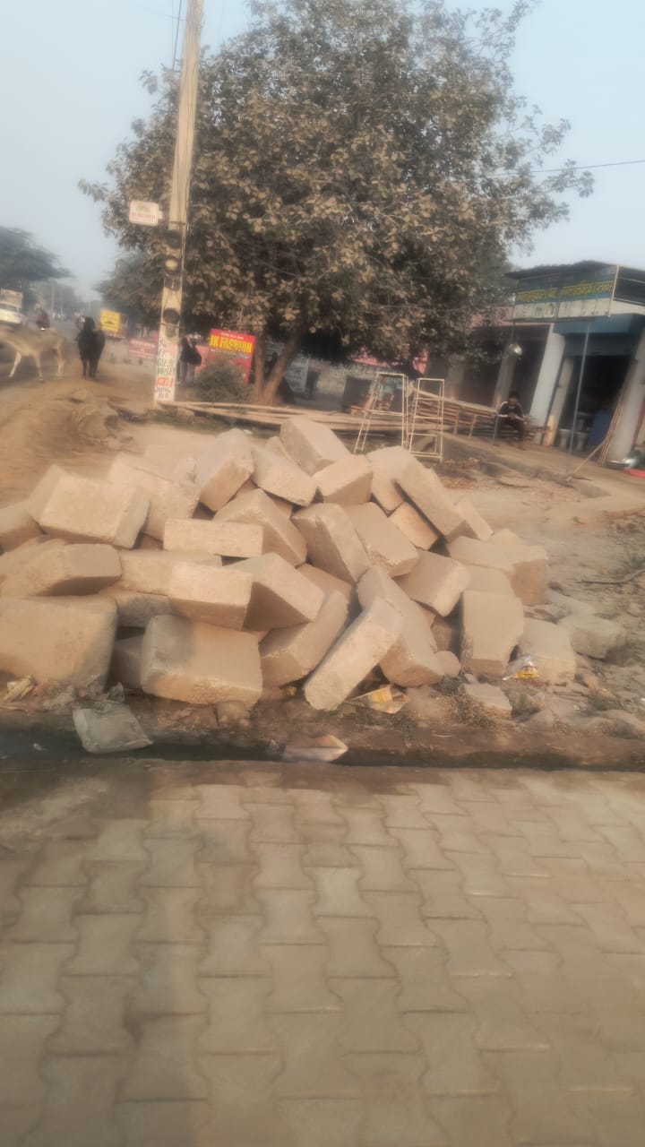 Khanak's road has become a path of trouble, work lying incomplete for three months is increasing the pain.