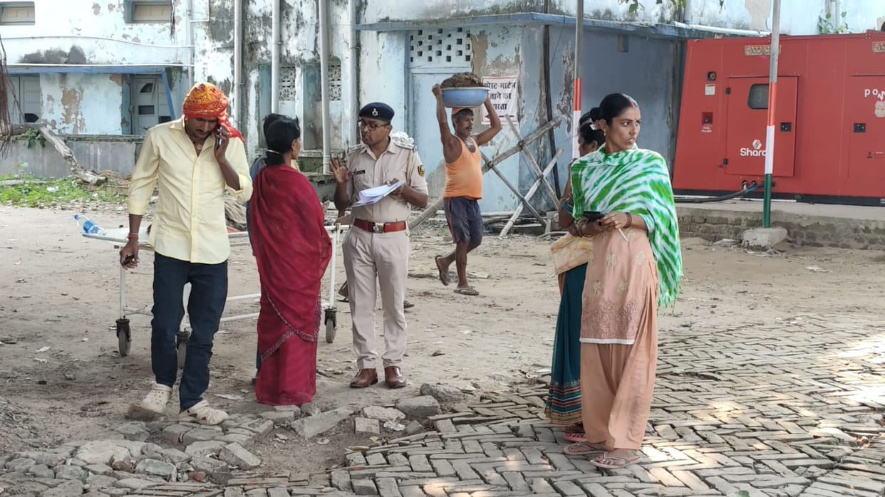 Nalanda news A middle-aged man was shot dead in a land dispute in Nalanda.