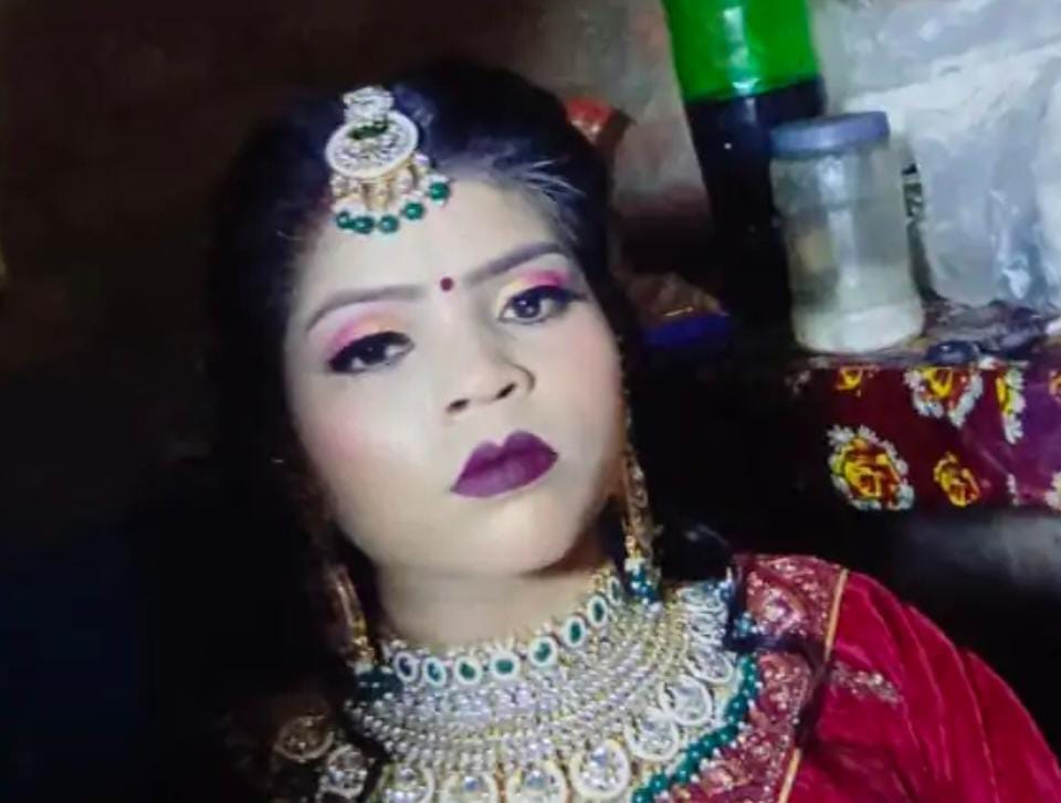 The body of a newlywed woman was found on the railway track on the eighth day of her marriage