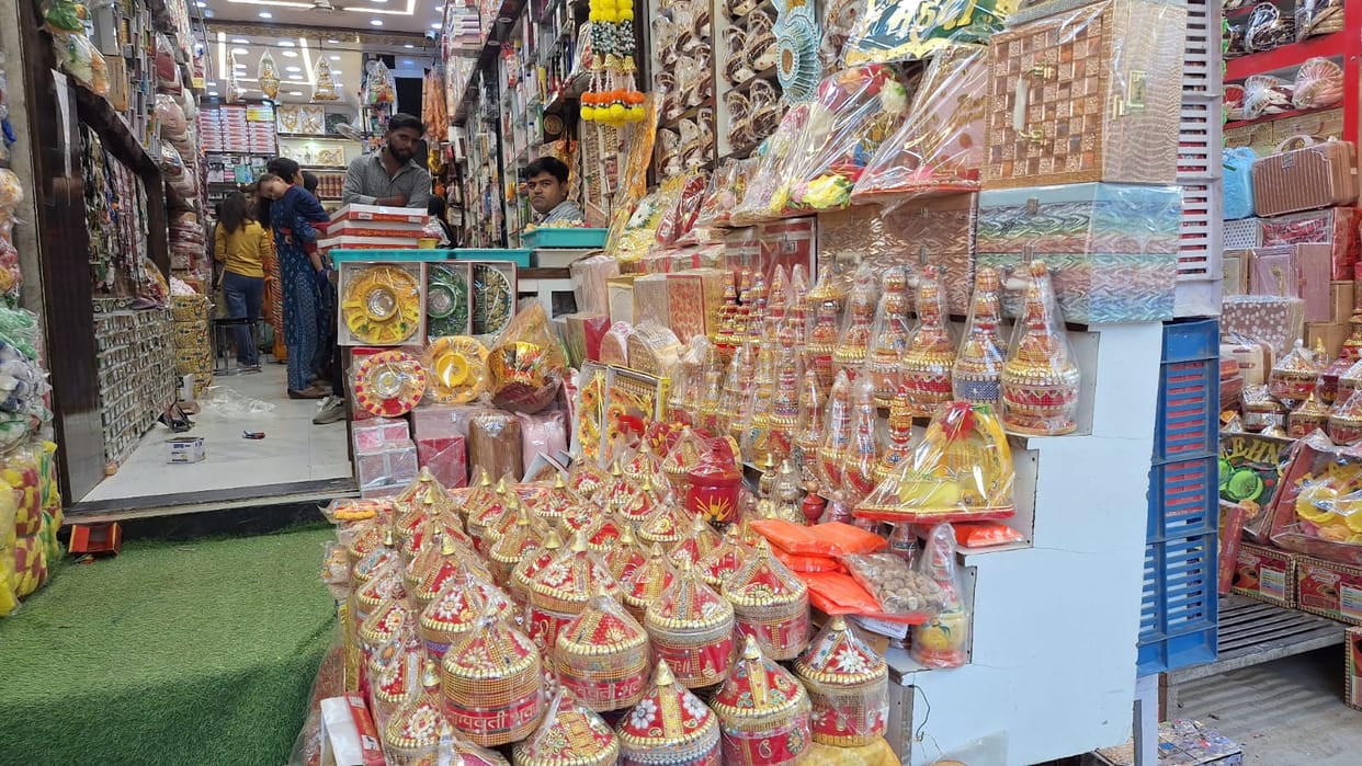 The business of Singhora and decorative items increased in the wedding season.