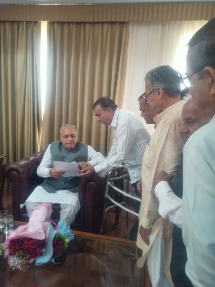 Demands have been raised to open a nursing and pharmacy college in Sirsa