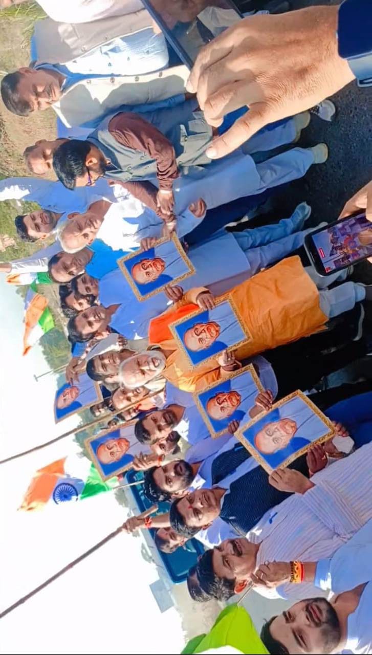 BJP workers took out a foot march on the birth anniversary of Vallabhbhai Patel.