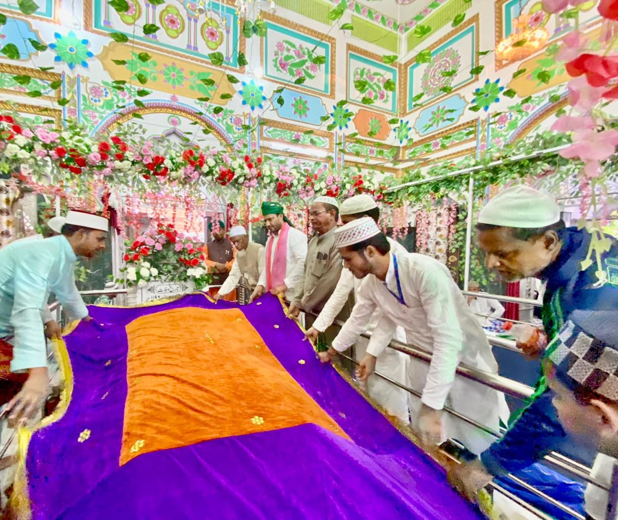 Visit of devotees on the 251st Urs of Rahmatullah Alaih